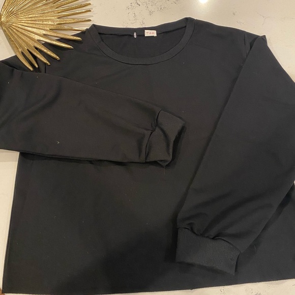 Cropped Sweatshirt / Black - Picture 3 of 3